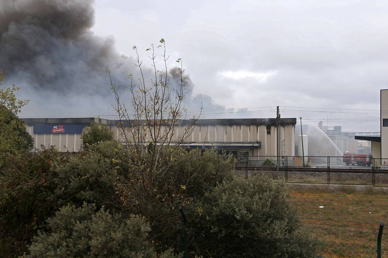 Arde la planta de Campofrío en Burgos