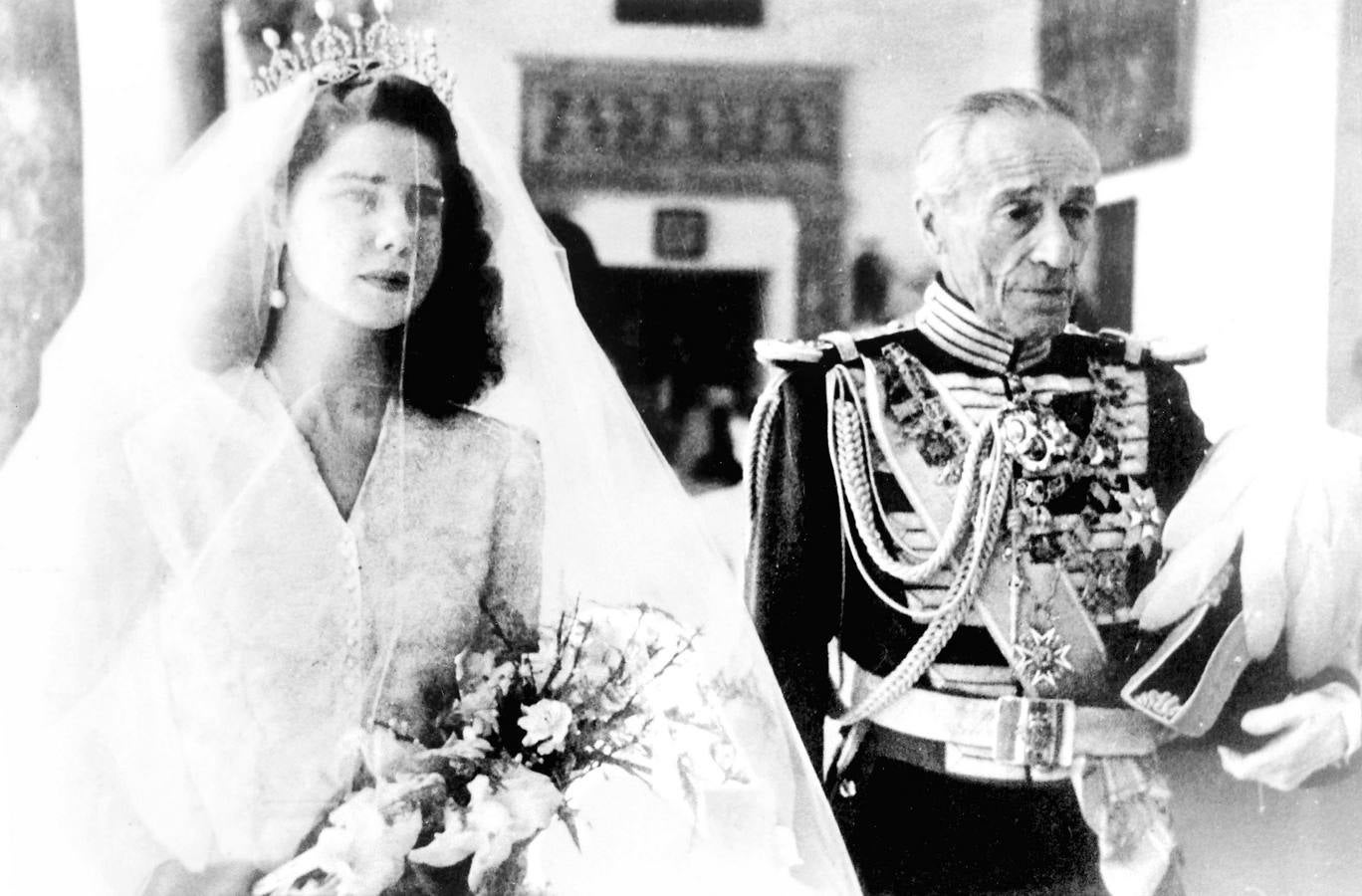 Su primer esposo tenía una buena amistad con su padre, adepto a la causa de la monarquía.