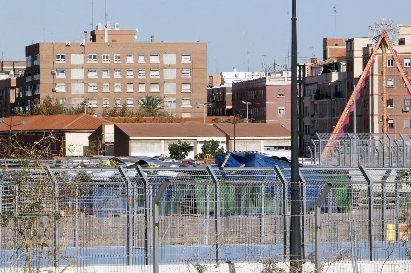 La pasarela de la Fórmula 1 en el Grao, en ruinas