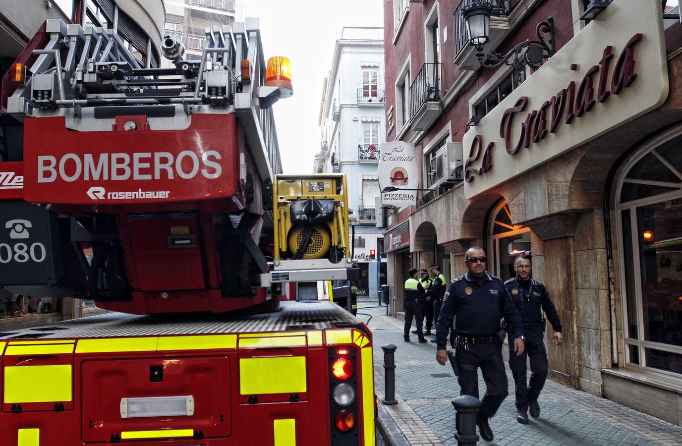 Un horno se incendia en un restaurante italiano de Alicante