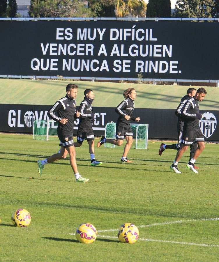 El Valencia se prepara para recibir este domingo al Granada