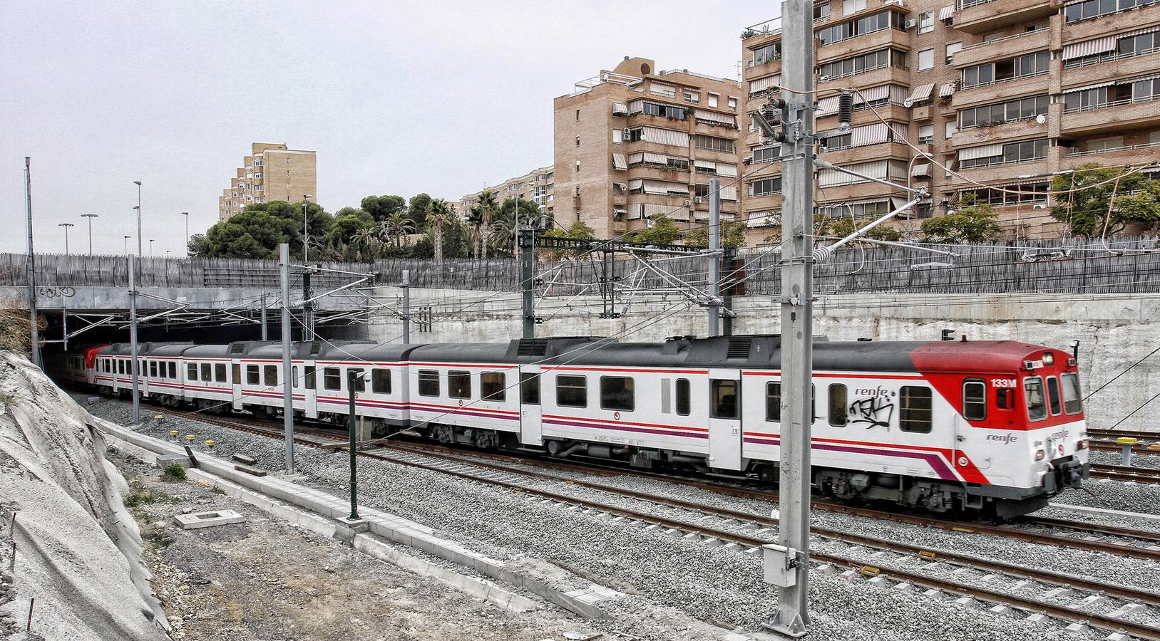 Las alegaciones al soterramiento mejoran la integración del parque central con los barrios