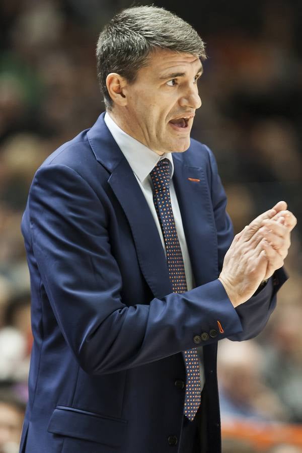 Brillante victoria del Valencia Basket ante el Neptunas (103-65)