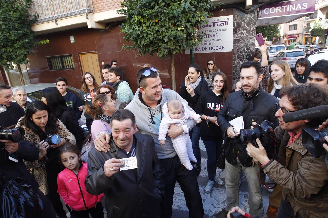 El Gordo (13437) cae en l'Eliana. 