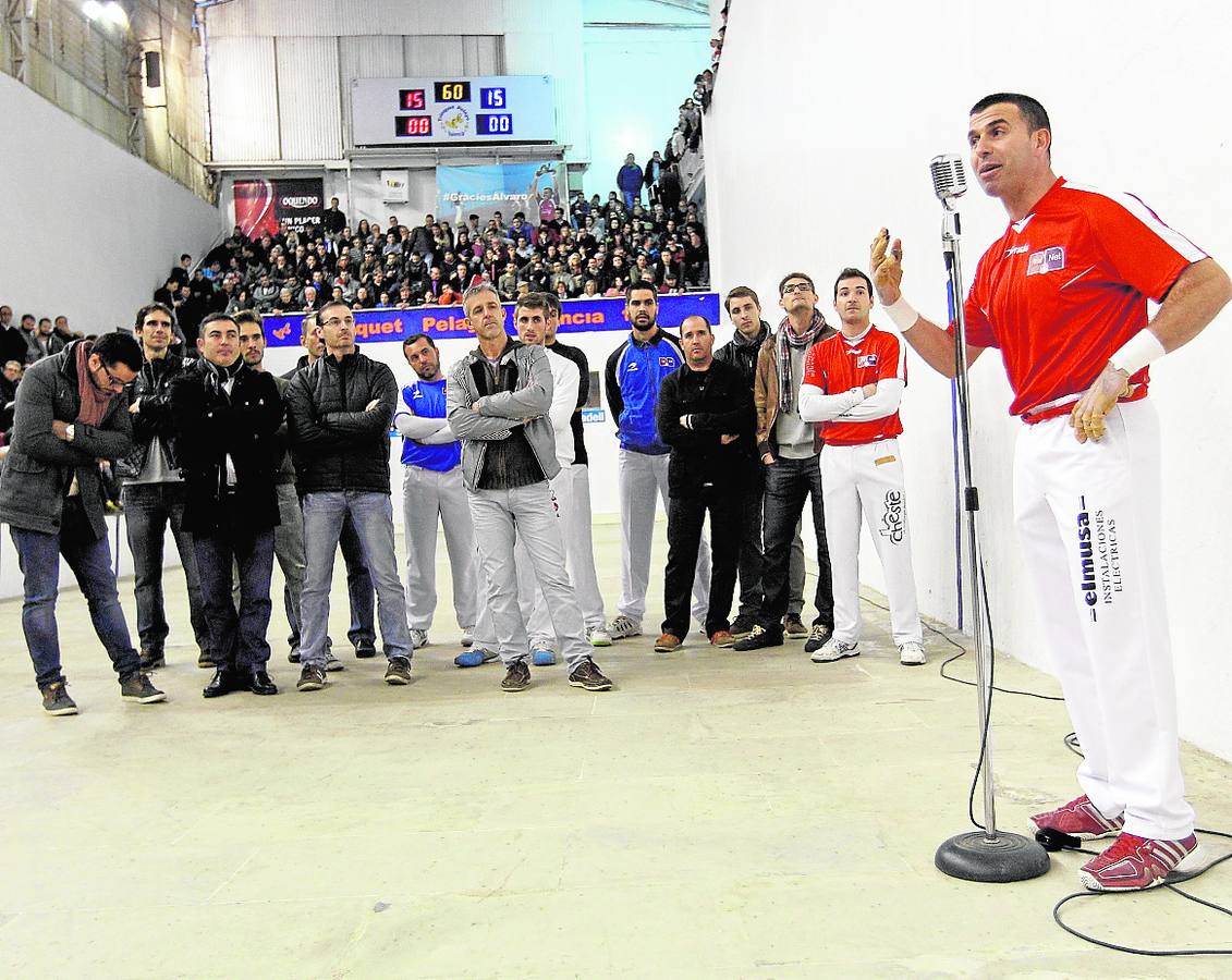 Homenaje a Álvaro, el campeonísimo de la pilota