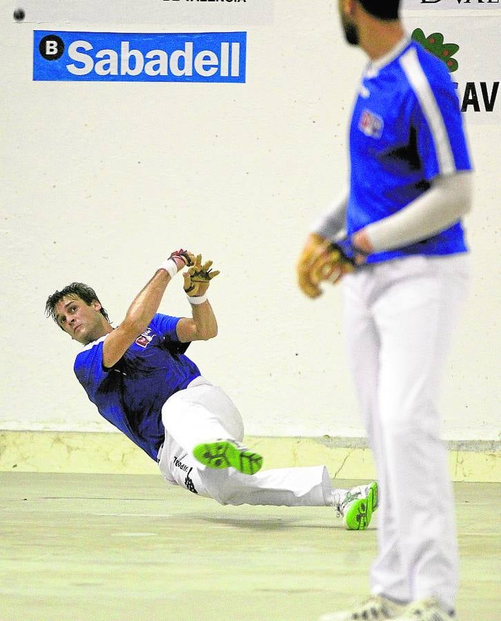 Homenaje a Álvaro, el campeonísimo de la pilota