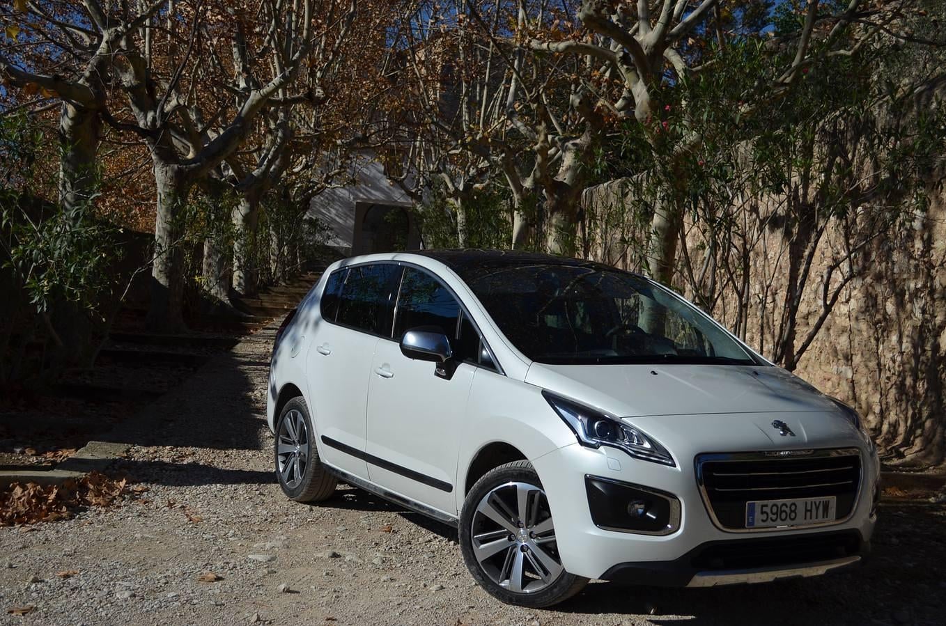 Ponemos a prueba al crossover de Peugeot en la &#039;Ruta dels Monestirs&#039;