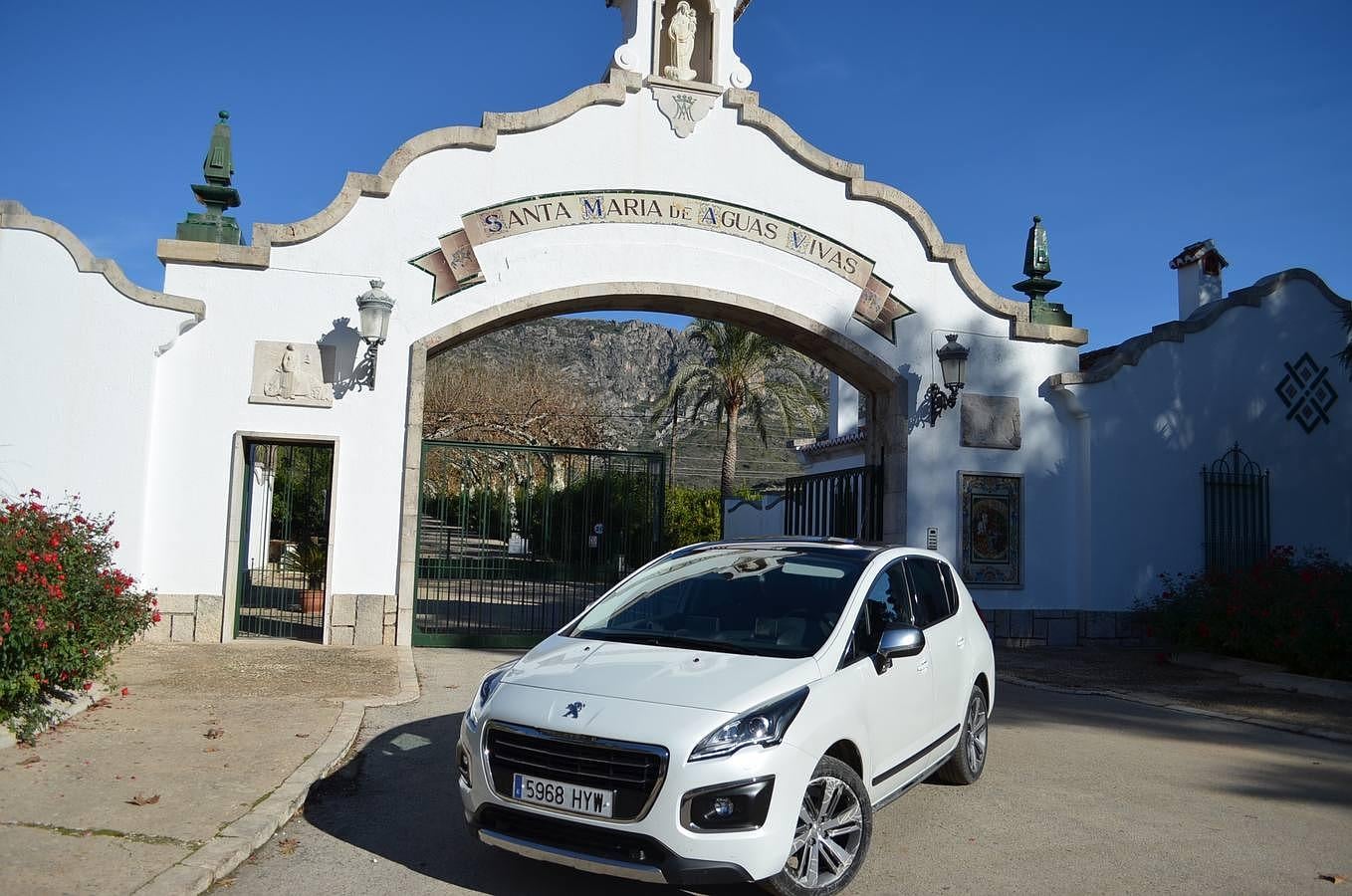 Ponemos a prueba al crossover de Peugeot en la &#039;Ruta dels Monestirs&#039;