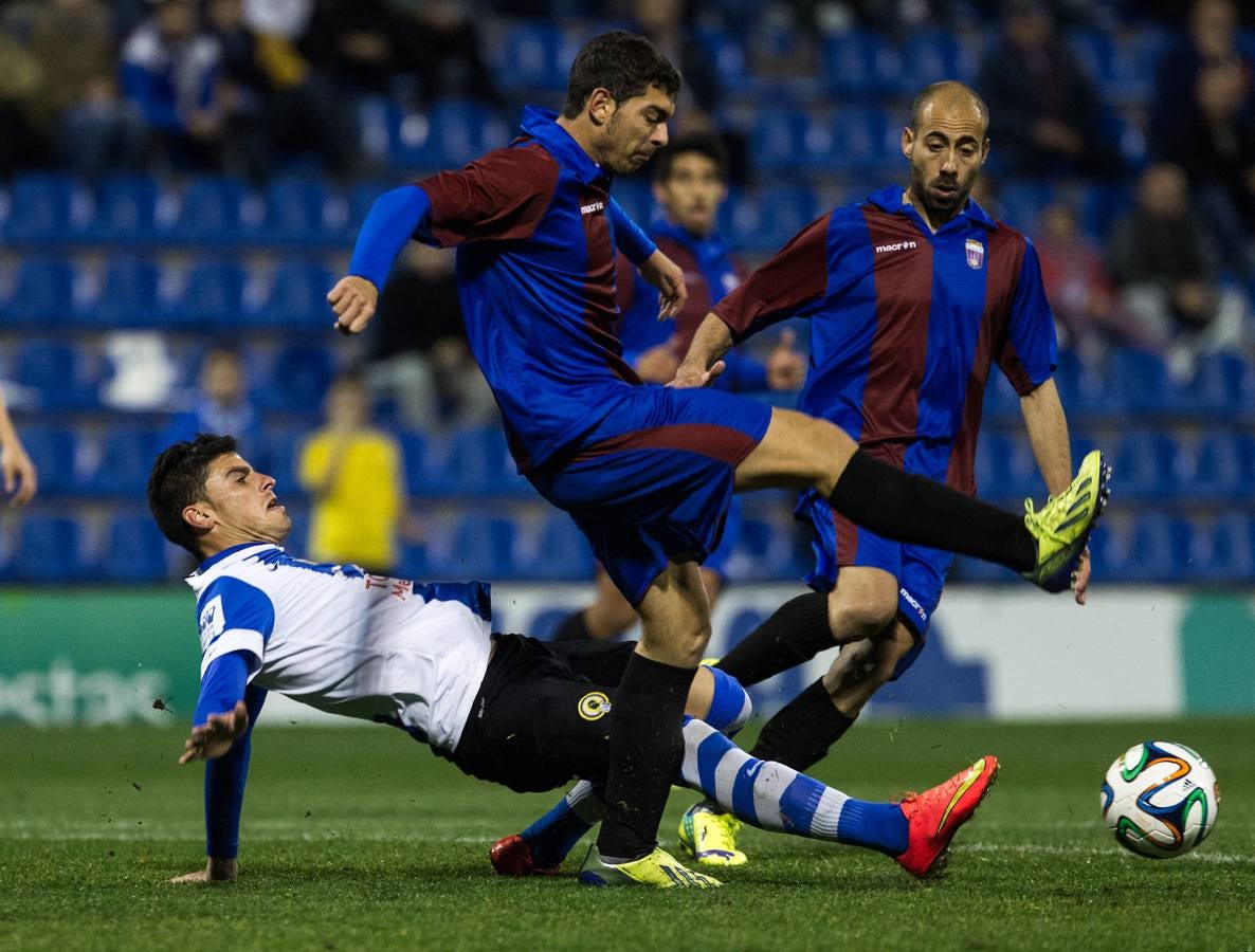 El Eldense complica a Pacheta