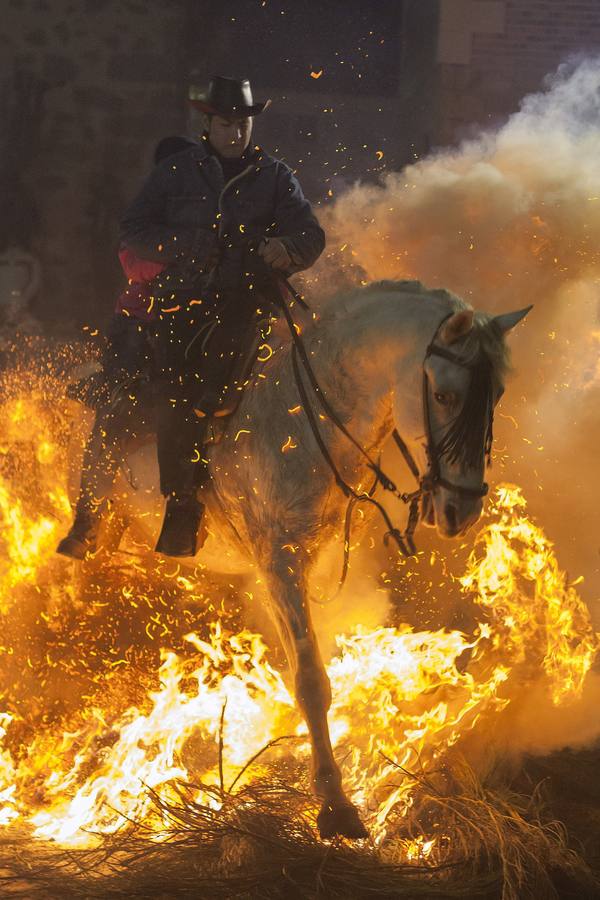 Noche de fuego en Ávila