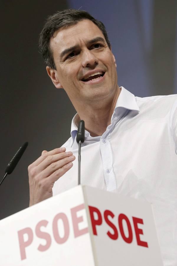 Pedro Sánchez da un mitin en Valencia