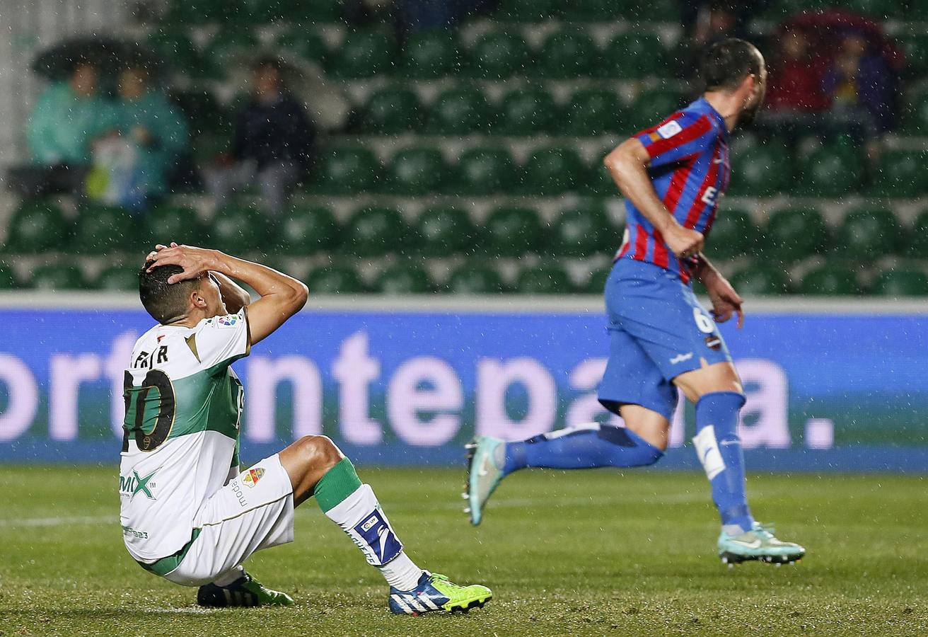 Las imágenes del Elche - Levante UD