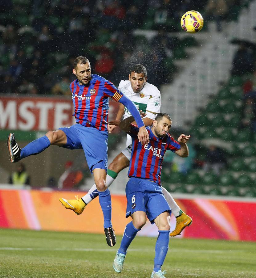 Las imágenes del Elche - Levante UD