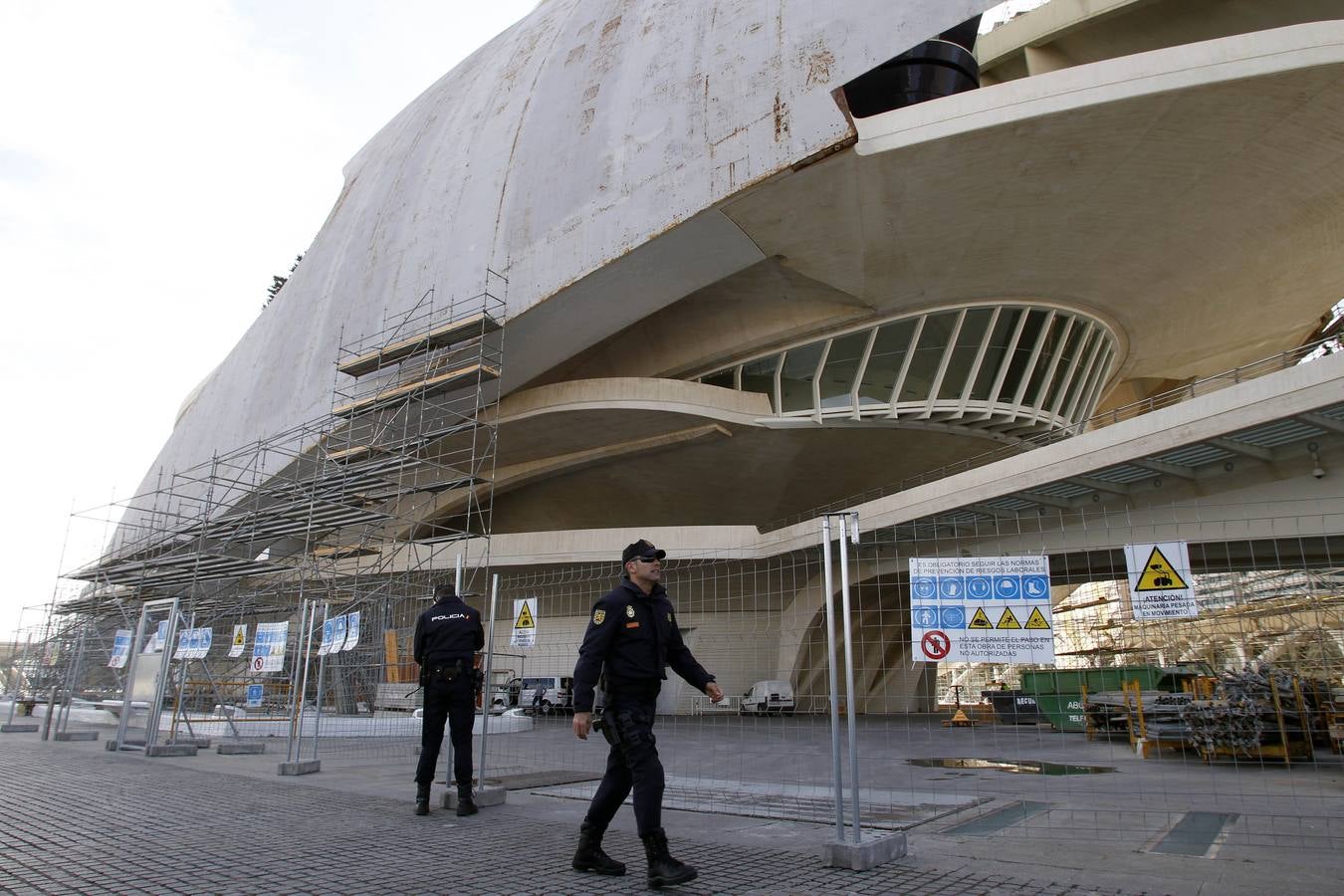 La policía en el Palau de les Arts