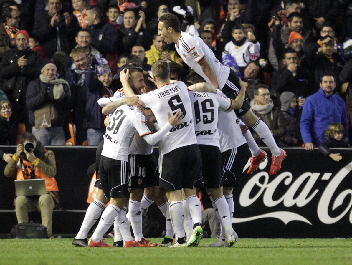 El Valencia CF - Sevilla FC en imágenes