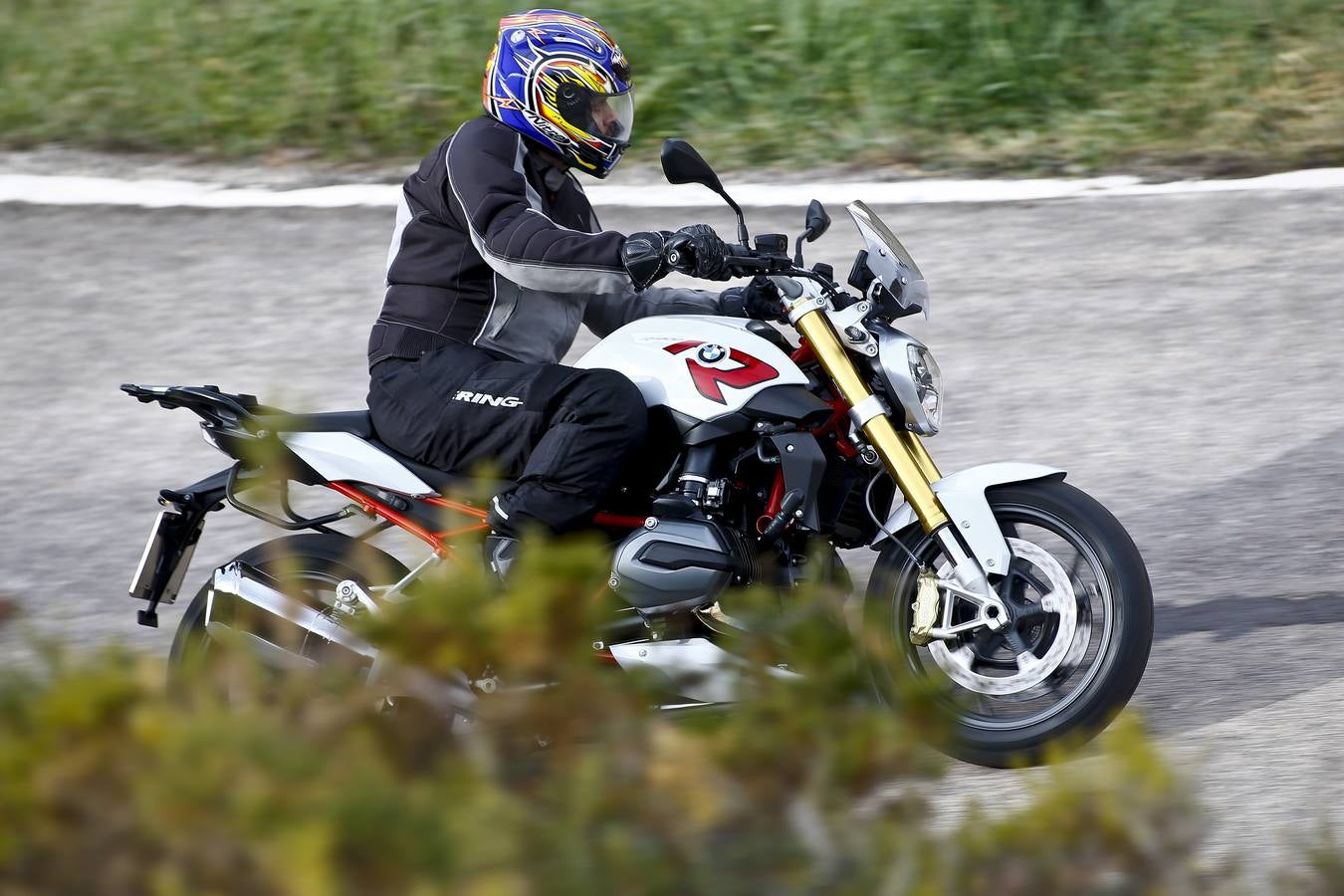 F800R y R1200R, las nuevas apuestas para los amantes de las grandes rutas.