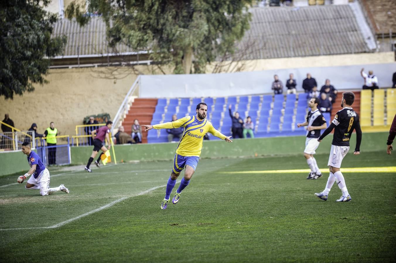 Encuentro Orihuela CF - Requena