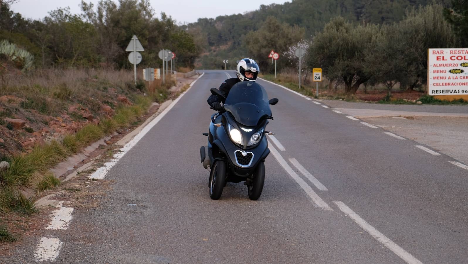 El primer scooter tres ruedas del mercado retorna más fuerte que nunca.