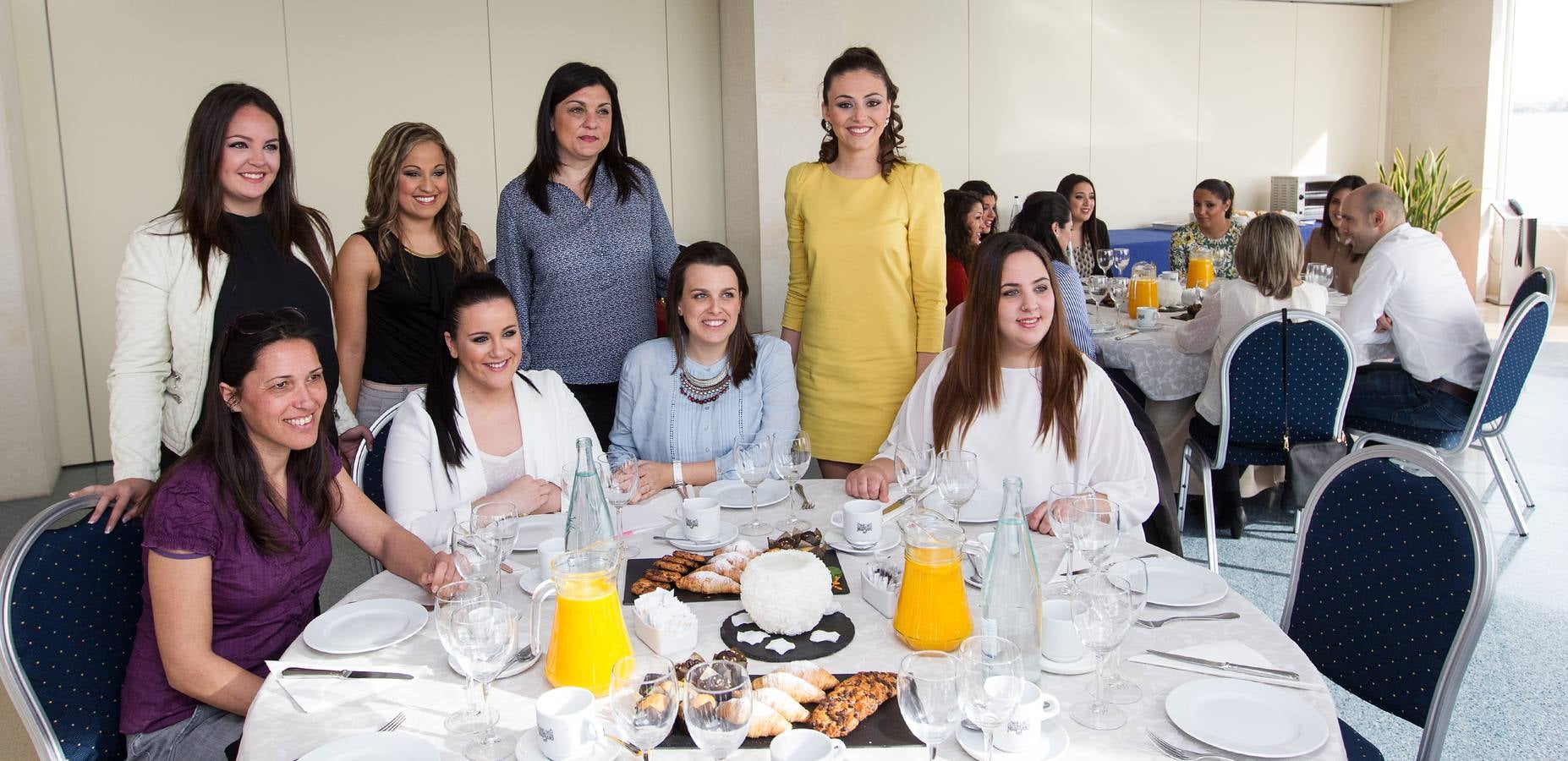 Desayuno de las candidatas a Bellea del Foc