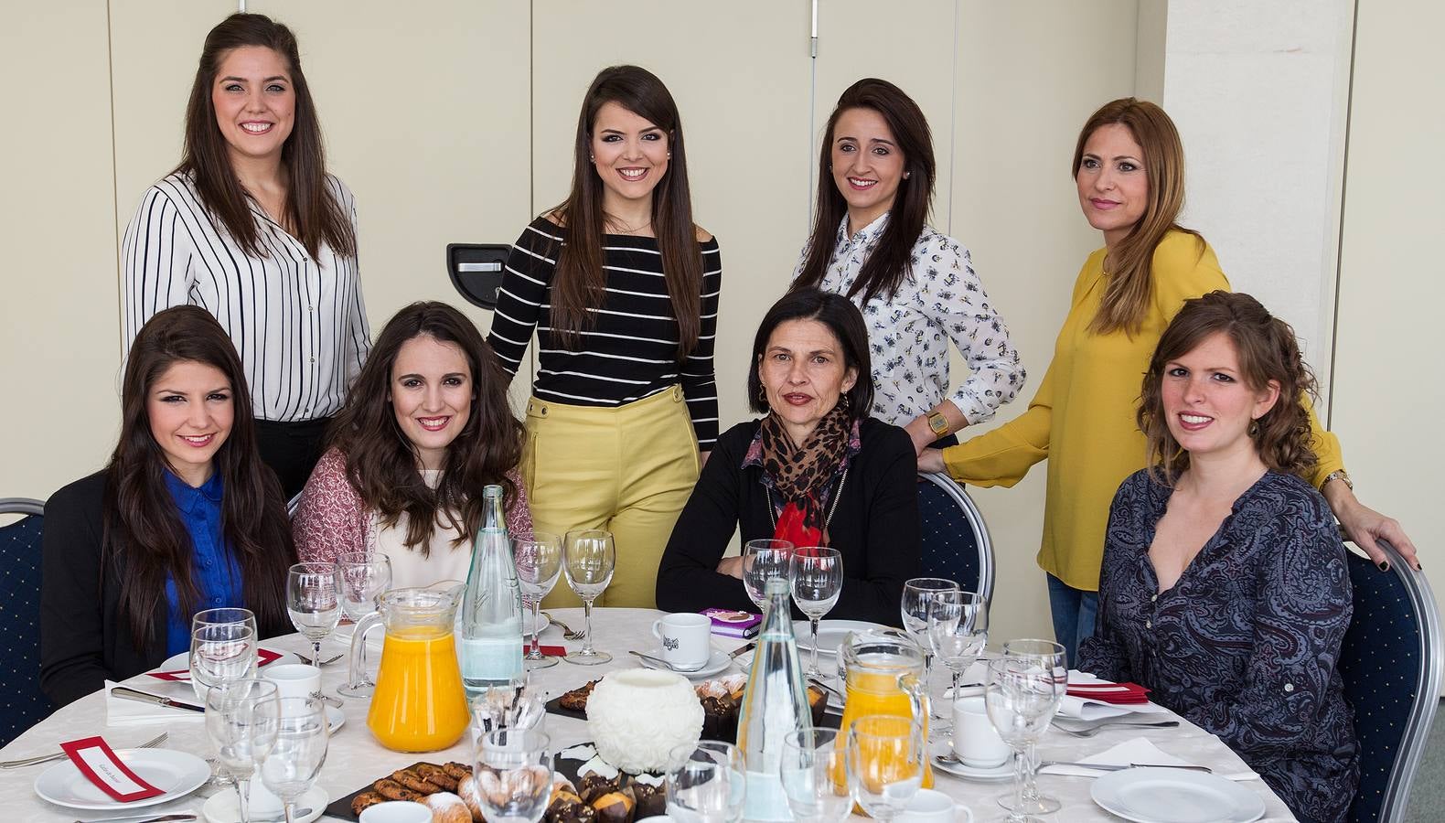 Desayuno de las candidatas a Bellea del Foc