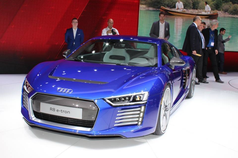 Los coches del futuro se presentan en Ginebra.