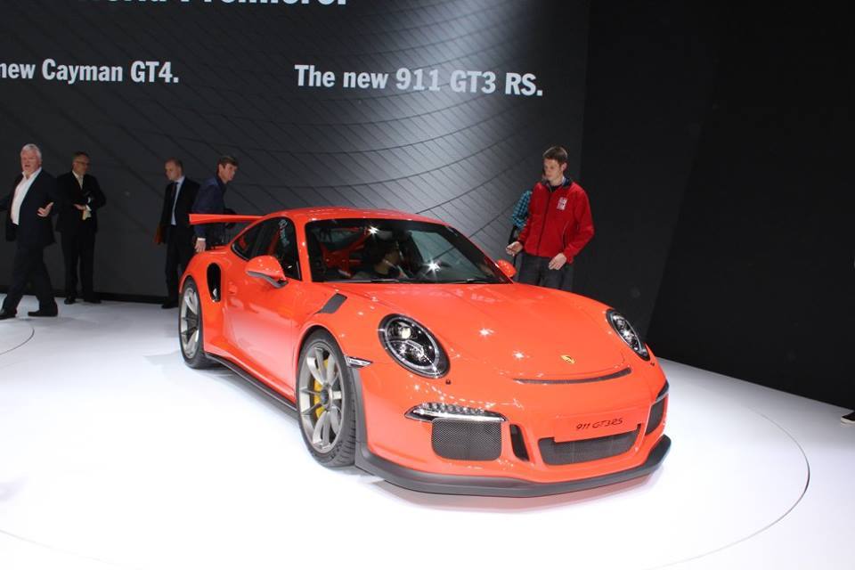 Los coches del futuro se presentan en Ginebra.