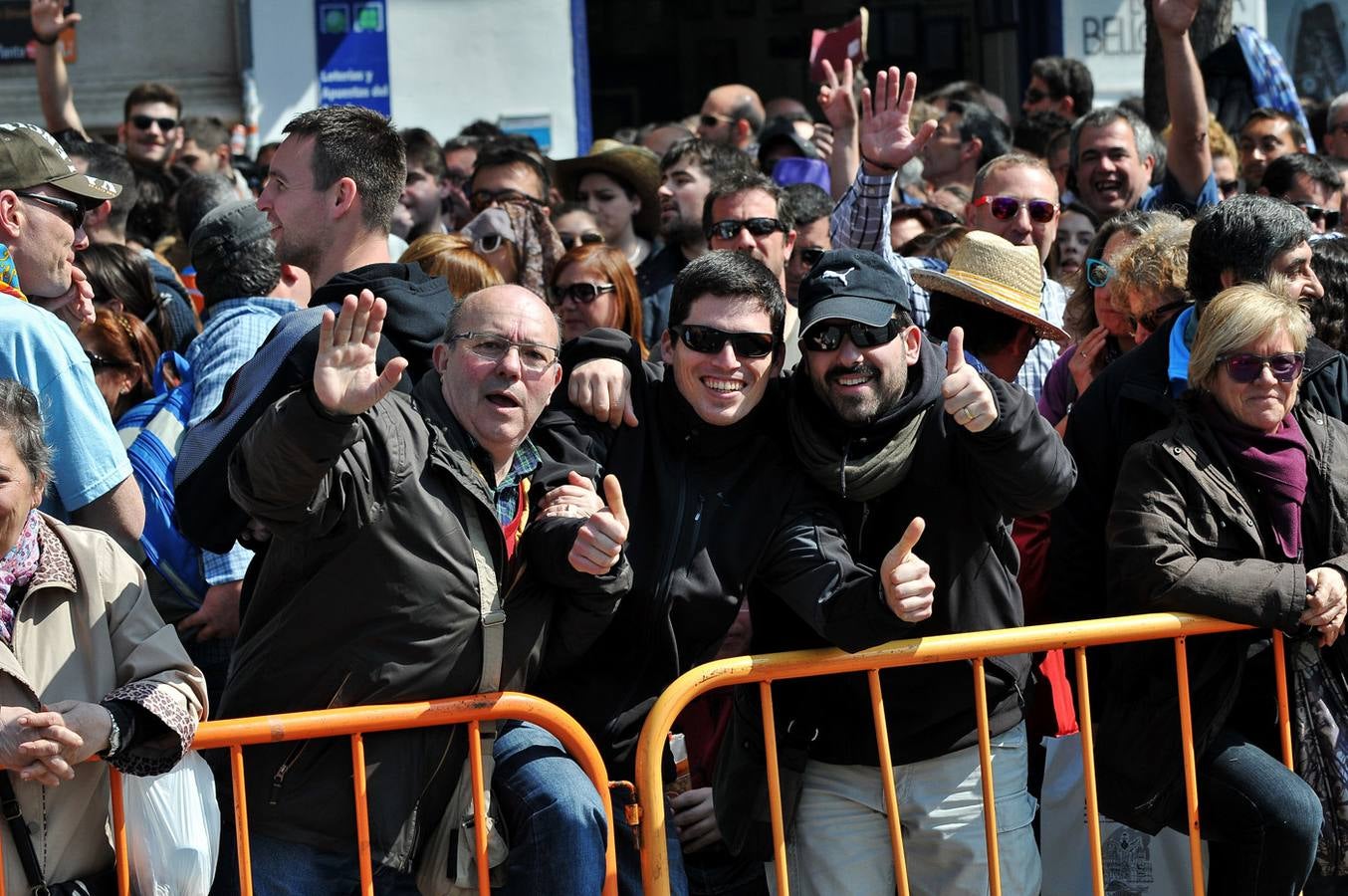 Fallas 2015: Búscate en la mascletà de hoy 17 de marzo (I)