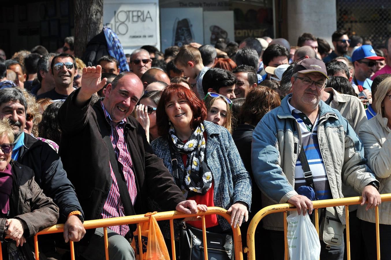 Fallas 2015: Búscate en la mascletà de hoy 17 de marzo (I)