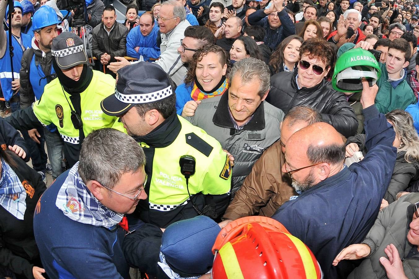 Fallas 2015: Búscate en la mascletà del 19 de marzo (II)