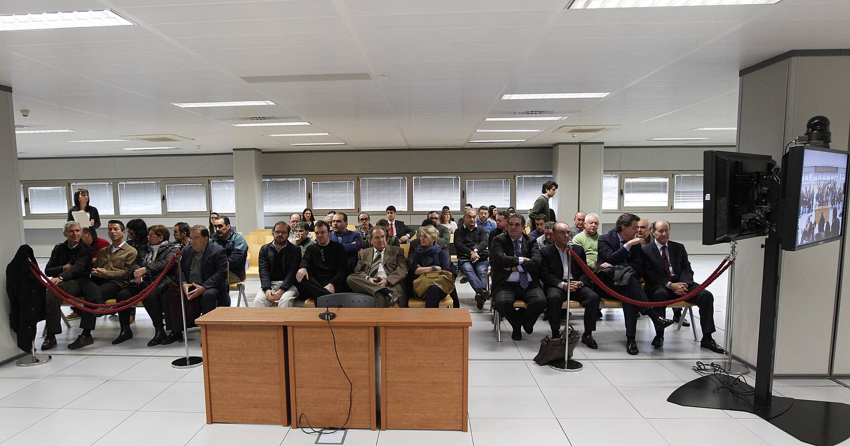 Fotos del inicio del juicio sobre Terra Mítica