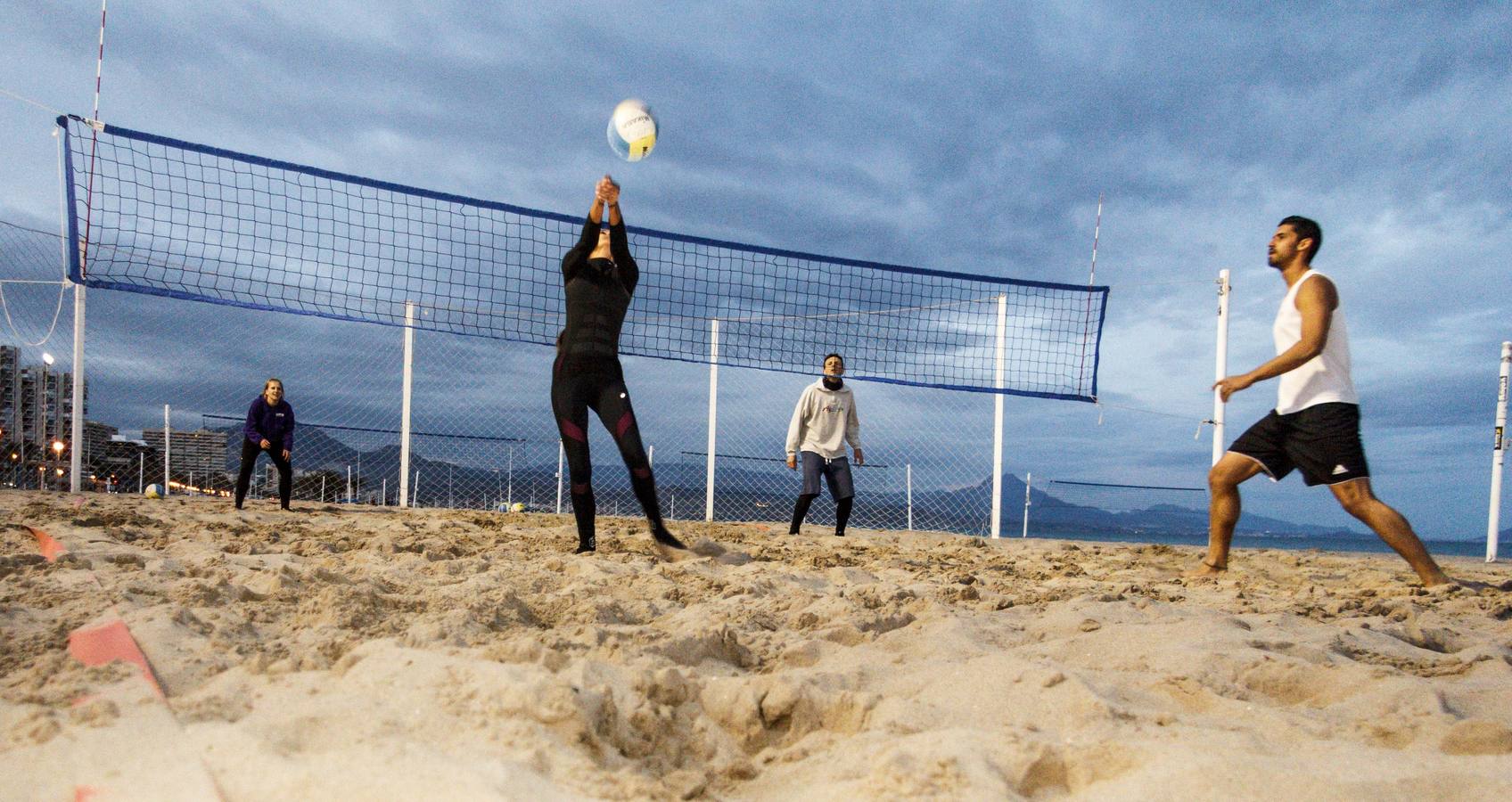 Nadia Campisi presenta un torneo de Voley Playa amateur