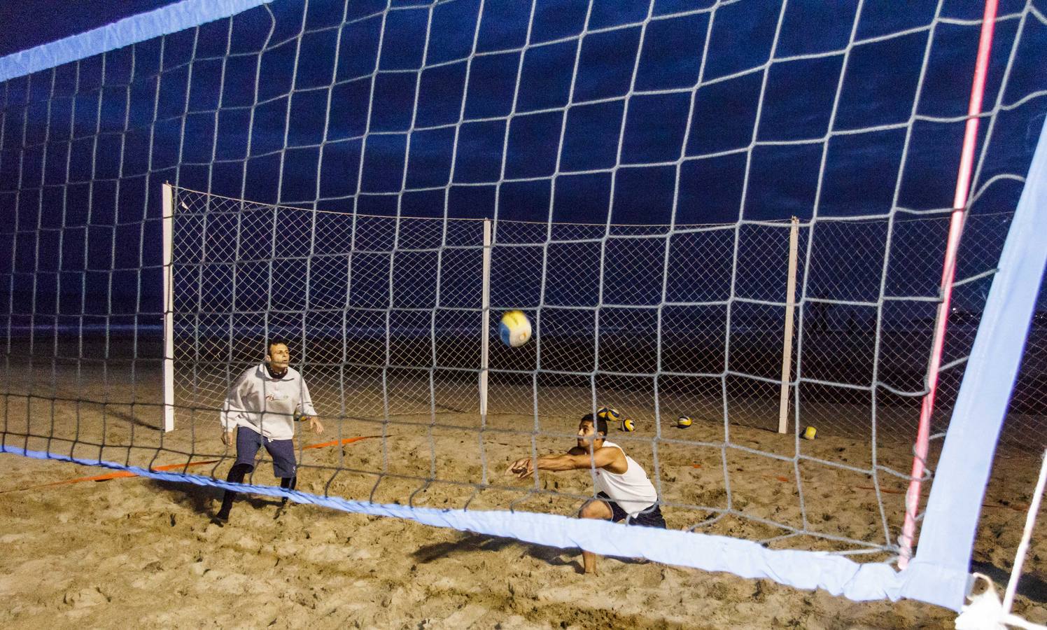 Nadia Campisi presenta un torneo de Voley Playa amateur