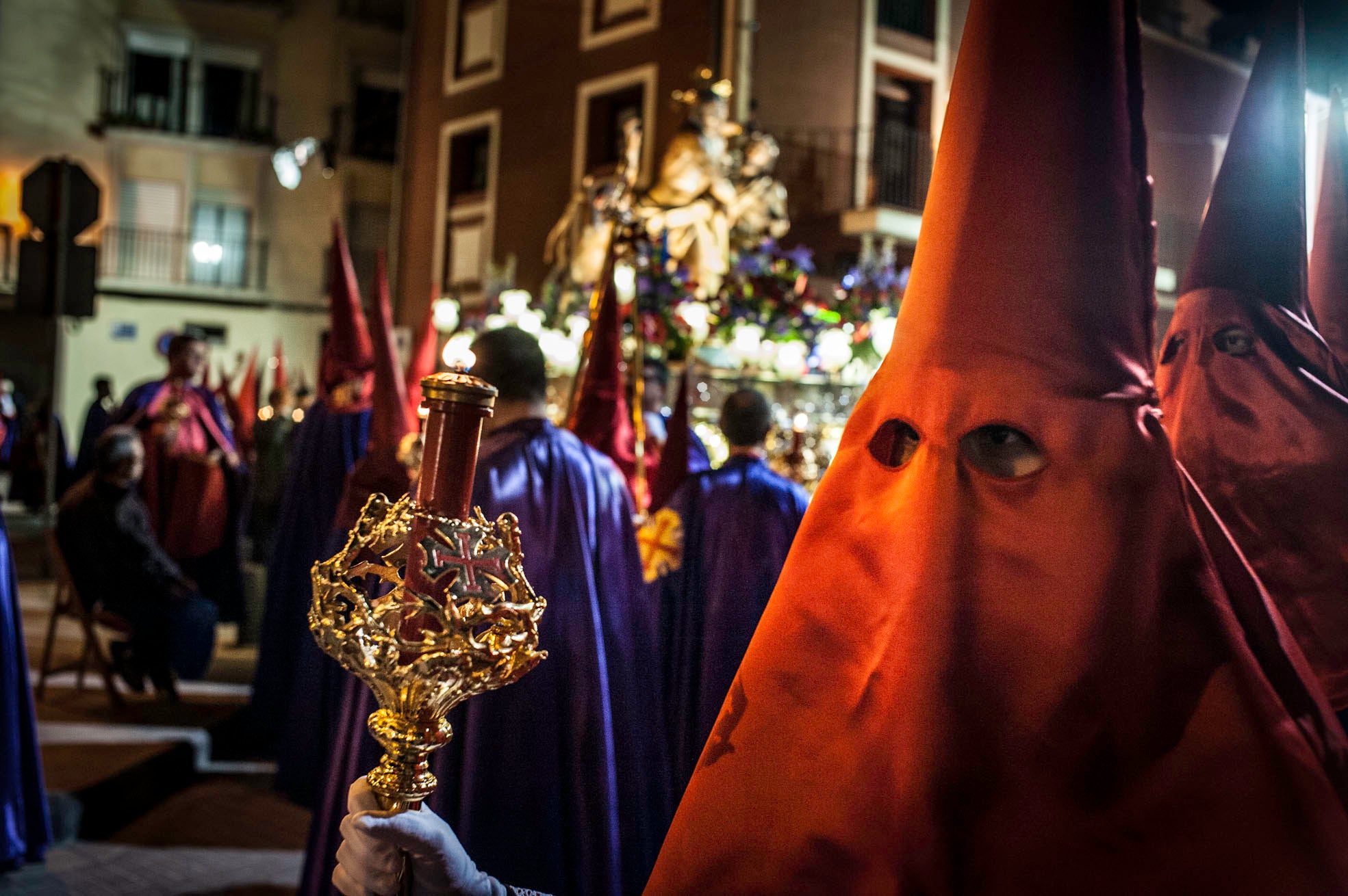 Penitencia y respeto en la noche