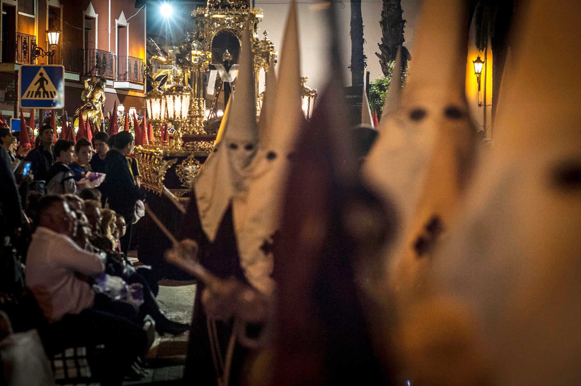 Penitencia y respeto en la noche