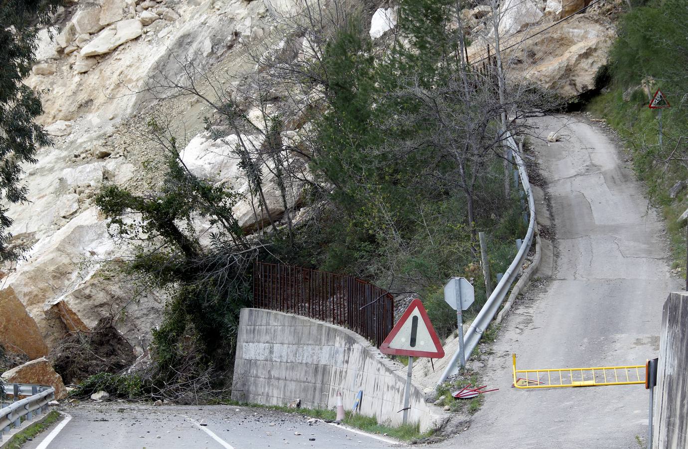 Los vecinos de Cortes de Pallás se preparan para una recuperación lenta tras el derrumbe