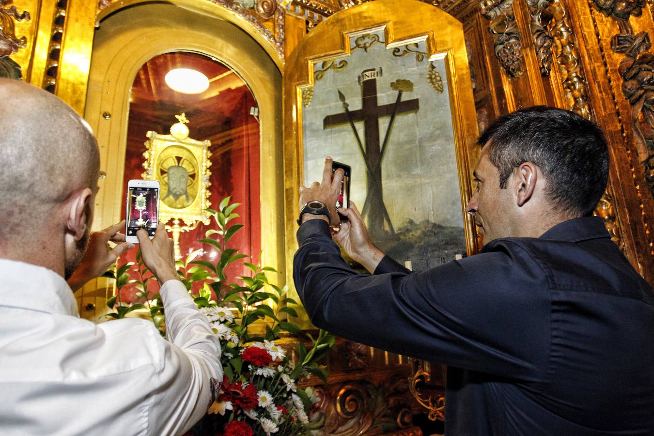 Ofrenda del Hércules a la Santa Faz