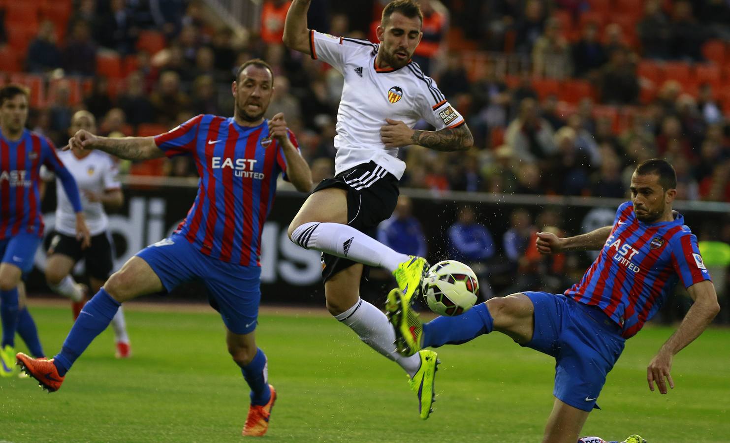 El derbi valenciano en imágenes