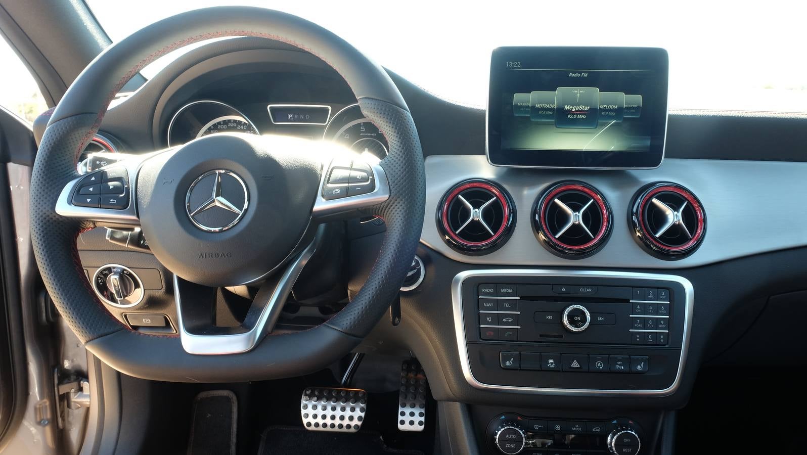 360 CV dan vida al imponente Mercedes-Benz CLA45