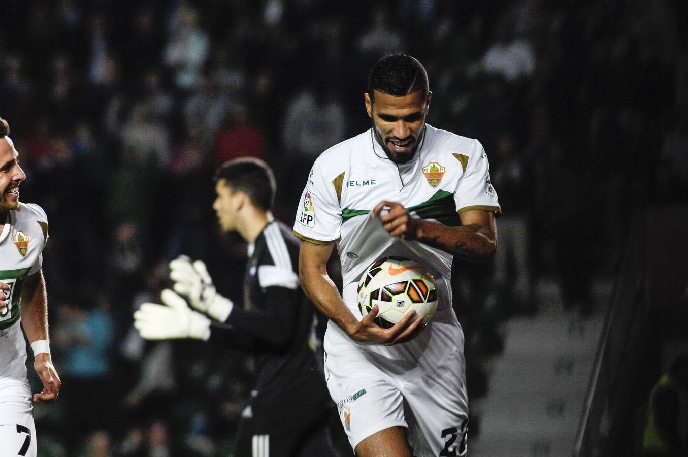 El Elche se impone a la Real