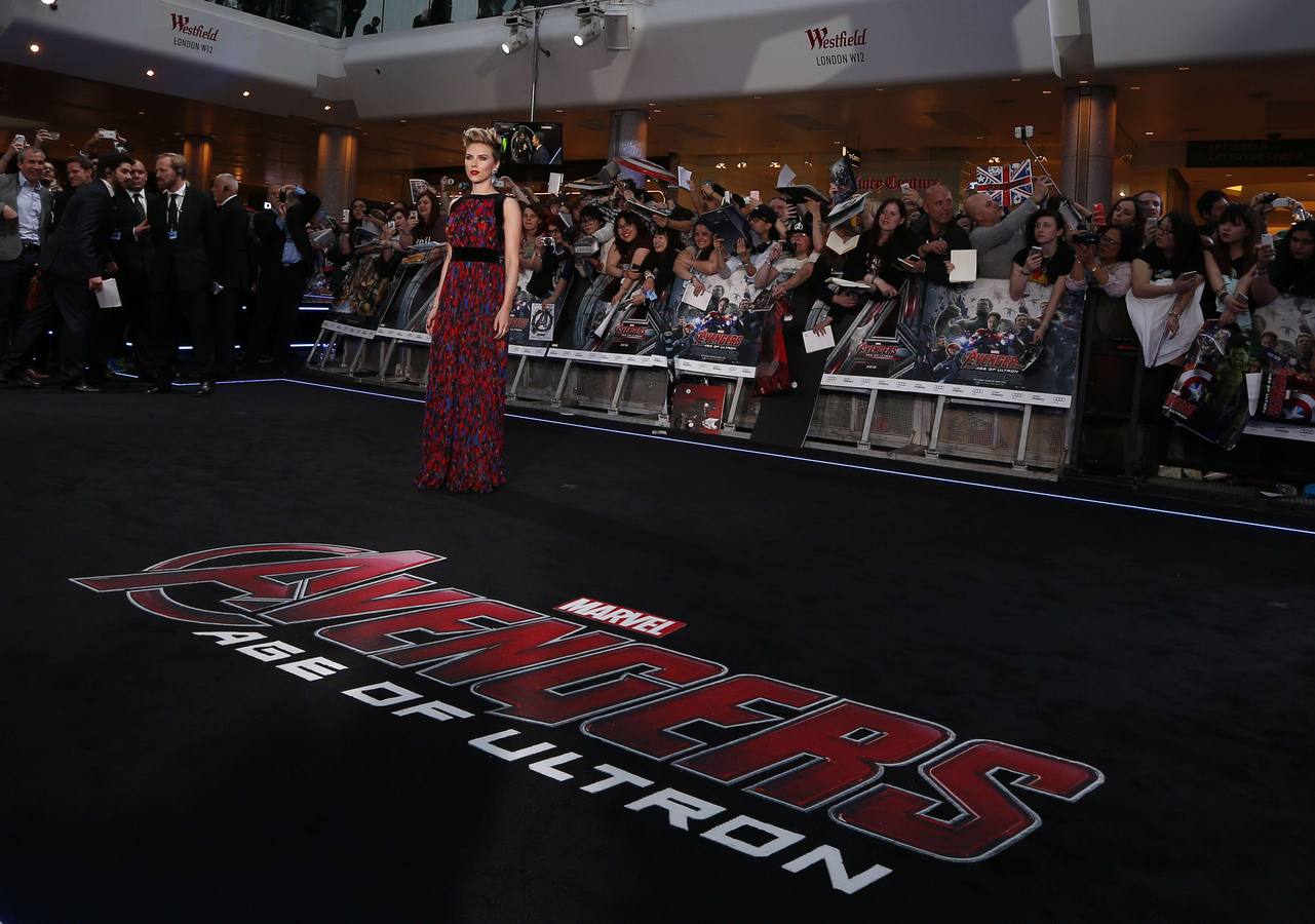 Scarlett Johansson brilla en la premiere londinense de &#039;Los vengadores: La era de Ultrón&#039;