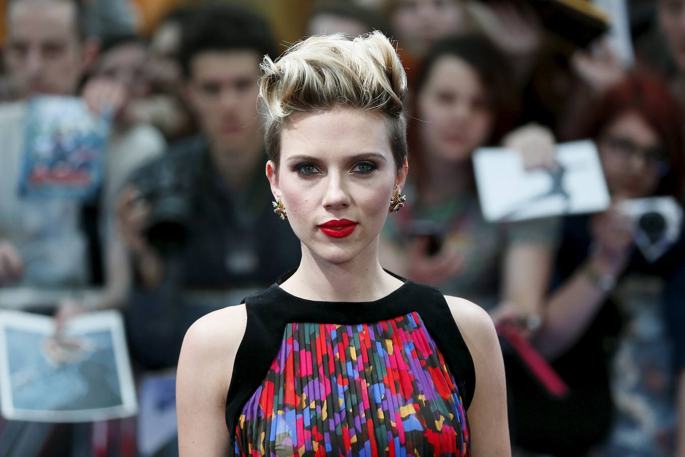 Scarlett Johansson brilla en la premiere londinense de &#039;Los vengadores: La era de Ultrón&#039;