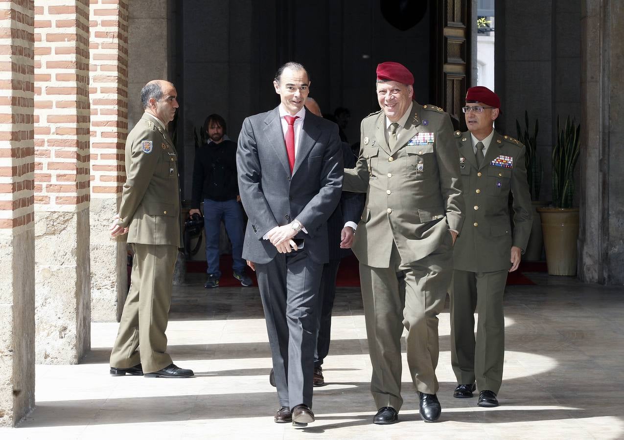 LAS PROVINCIAS recibe la Orden del Mérito Civil