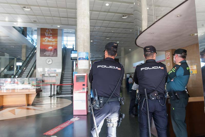 Evacuado un ferry por un incendio que hacía la ruta Palma-Valencia