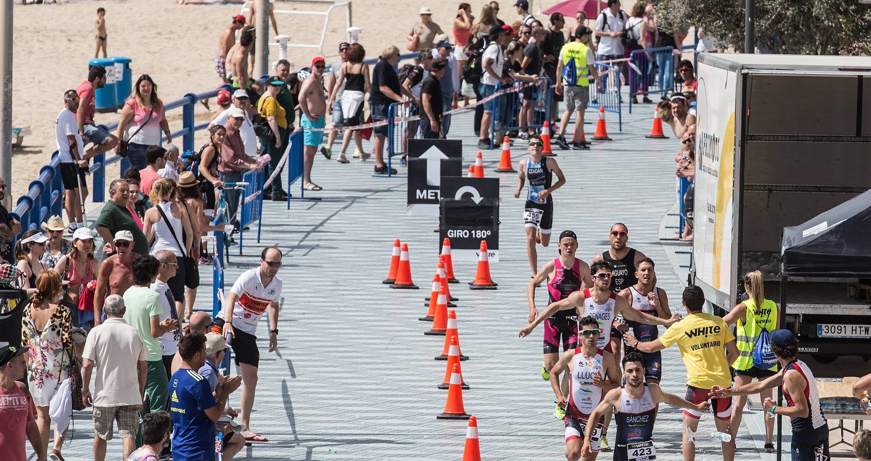 El Triatlón TriWhite llega a Alicante