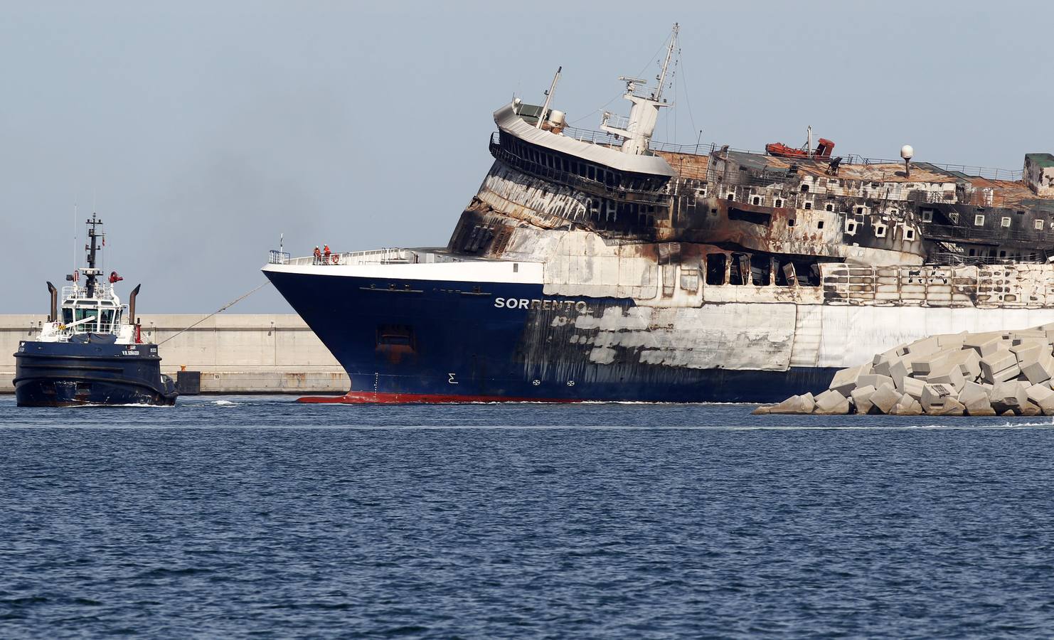 El Sorrento atraca en Sagunto