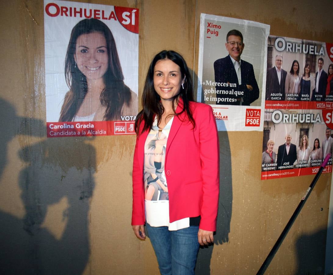 Los partidos de Orihuela pegan sus carteles