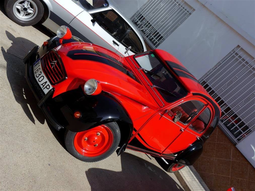 I Concentración de coches y motos clásicas en Alcàsser