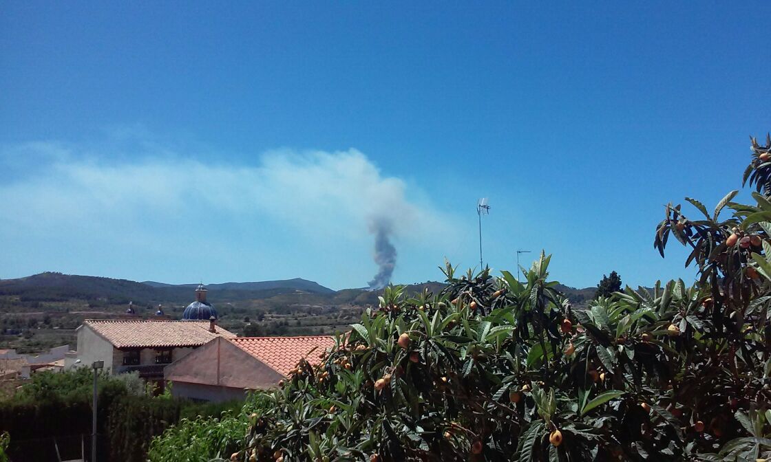 Un incendio en Segorbe amenaza a los montes valencianos