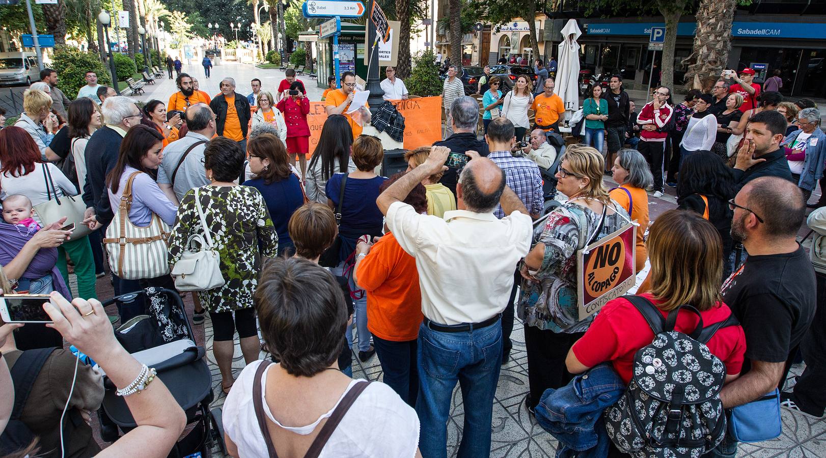 Concentración en defensa de la Ley de Dependencia