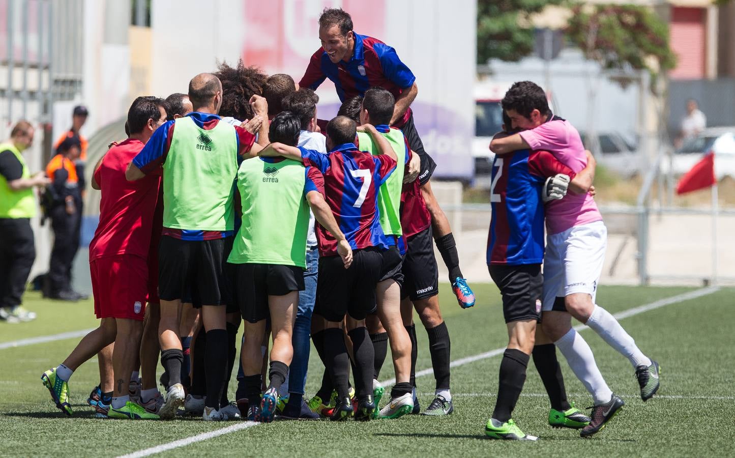 El Eldense se mantiene en Segunda B